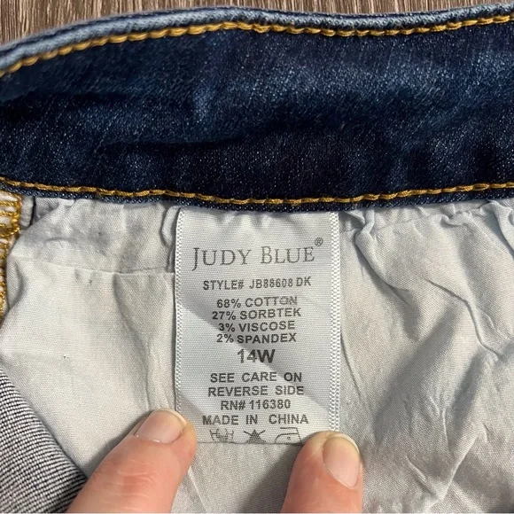 Judy Blue Cooling Boyfriend Fit Jeans 14W - Picture 8 of 8